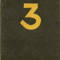 okładka z grafitowego kartonu z naklejonym tytułem z wyciętych: żółtej cyfry i liter na żółtym tle